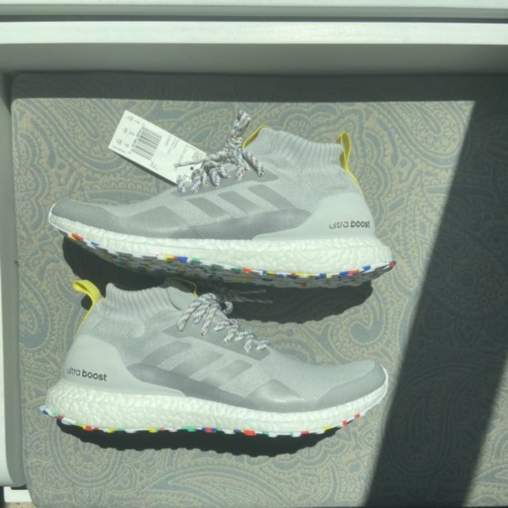 Adidas ultra boost mid multi color white